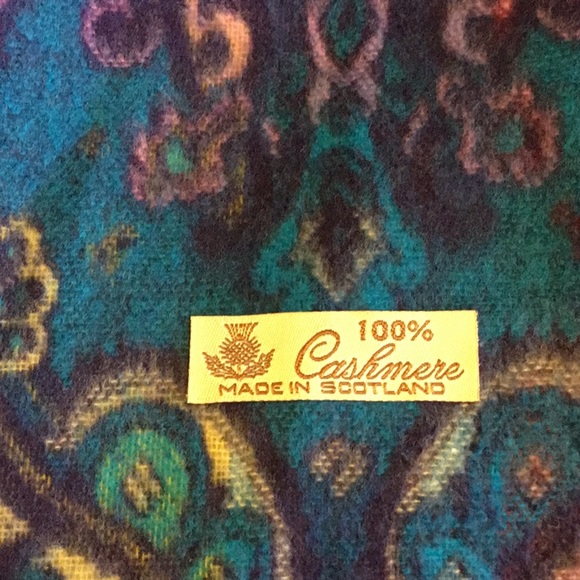 Multi colored cashmere scarf - Picture 4 of 4